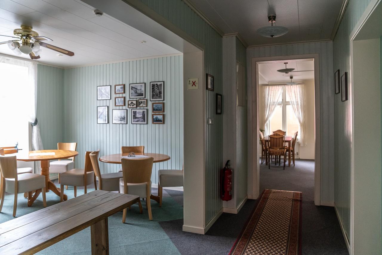 Guesthouse Gamla Isafjordur Bagian luar foto