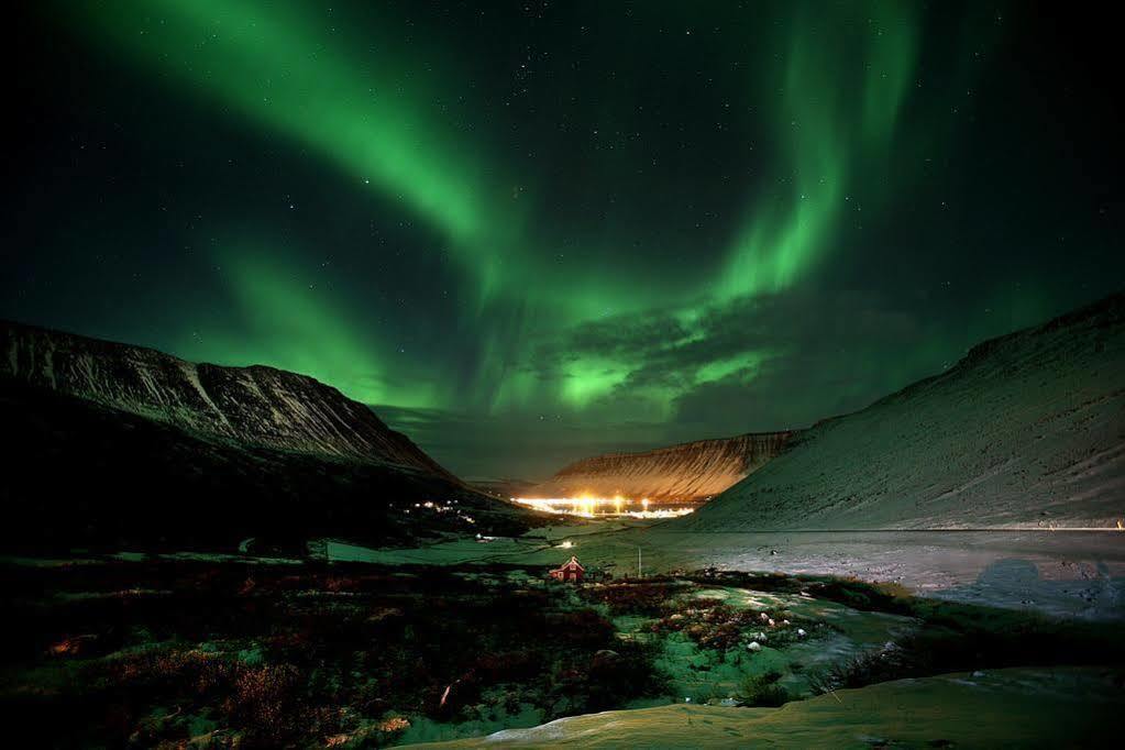 Guesthouse Gamla Isafjordur Bagian luar foto
